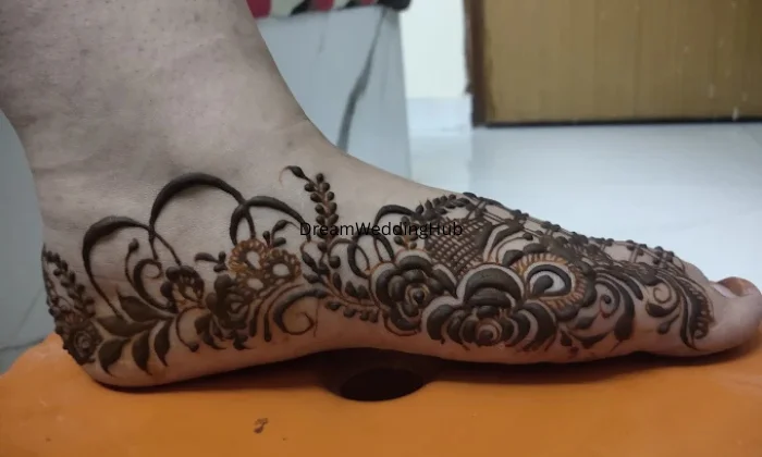 Vandana Mehendi Artist